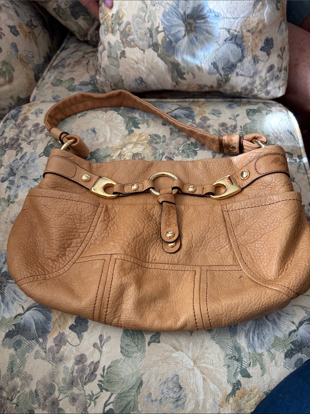 b. makowsky Tan Pebbled Leather Shoulder Bag with Gold Hardware - Picture 3 of 5